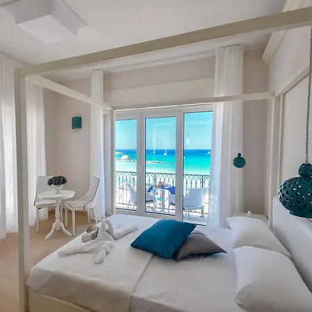 Lungomare Oda ve Kahvaltı 4*